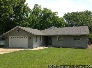 110 S Lombard St, Mahomet, IL 61853
