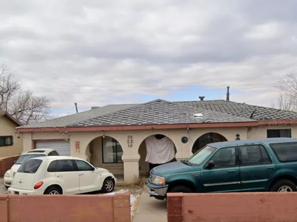 2109 Stanford Dr SE, Albuquerque, NM 87106