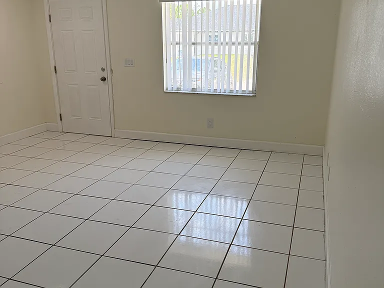 141 Pine Ln #141 — Photo 5