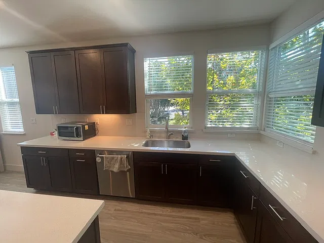 4 bed, 3.5 bath, 2000 sqft, $6,500 — Photo 4