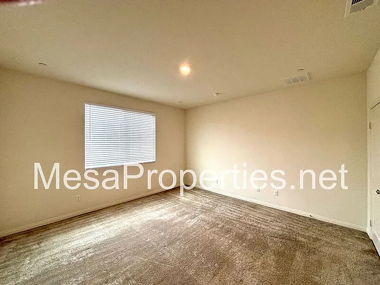12594 Ava Loma St — Photo 11