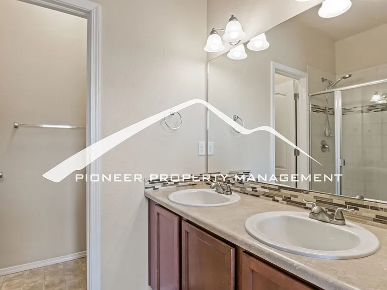6247 Fowler Mill Point — Photo 12
