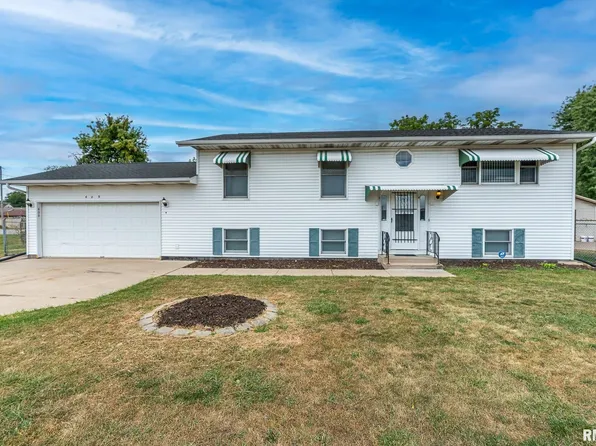 609 27th St, East Moline, IL 61244