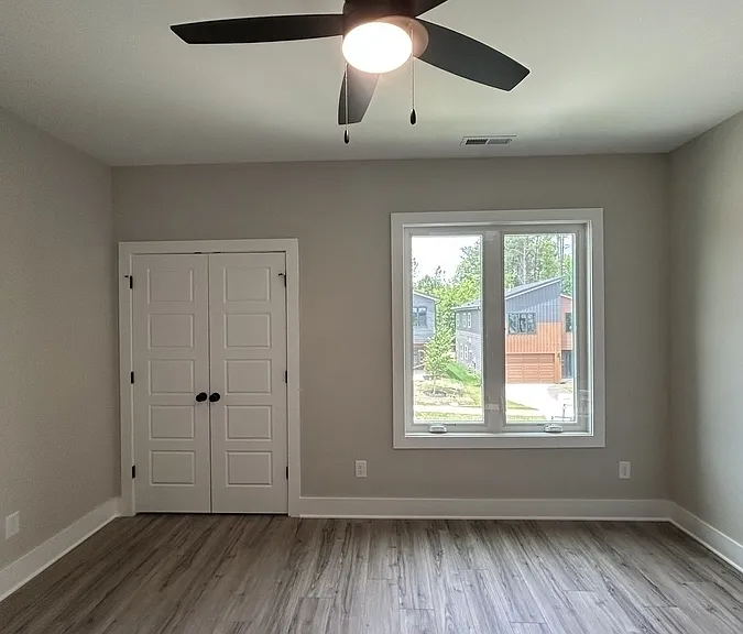 212 Summer Breeze Dr — Photo 12