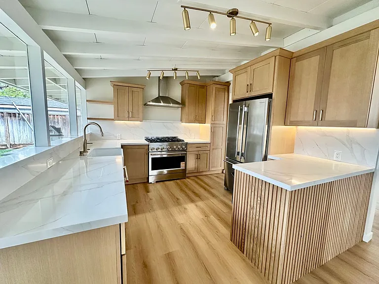 3081 McKinley Dr — Photo 3