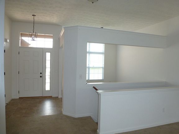 3rd image of 4257 Bergamot Dr