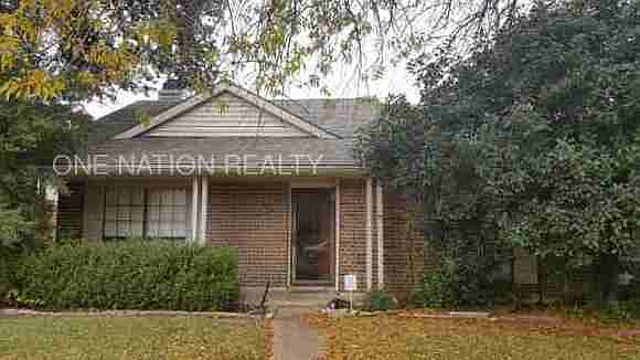 1st image of 2625 Hampshire Dr