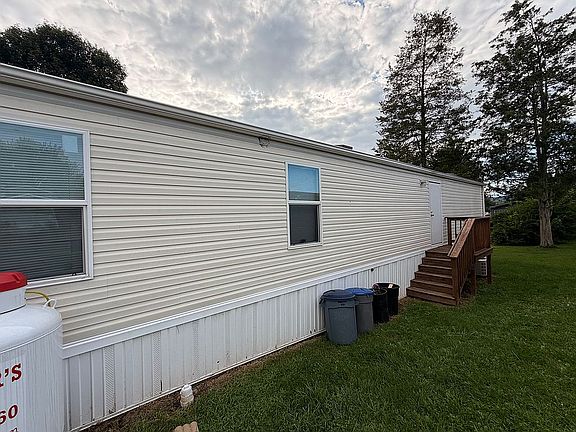 4th image of 68 Aspen Rd