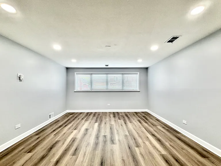 690 S Westgate Rd — Photo 13