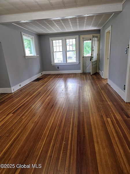 3rd image of 218 Sixteenth Street
