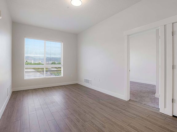 4th image of 1740 W Gertie Ave APT 421