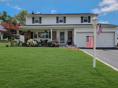 10 Beauregard Drive, Lake Grove, NY, 11755