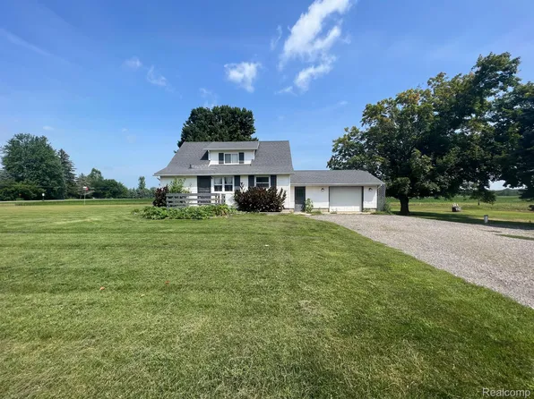 3450 W Castle Rd, Fostoria, MI 48435