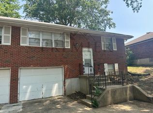1201 SW Sunset St, Blue Springs, MO 64015