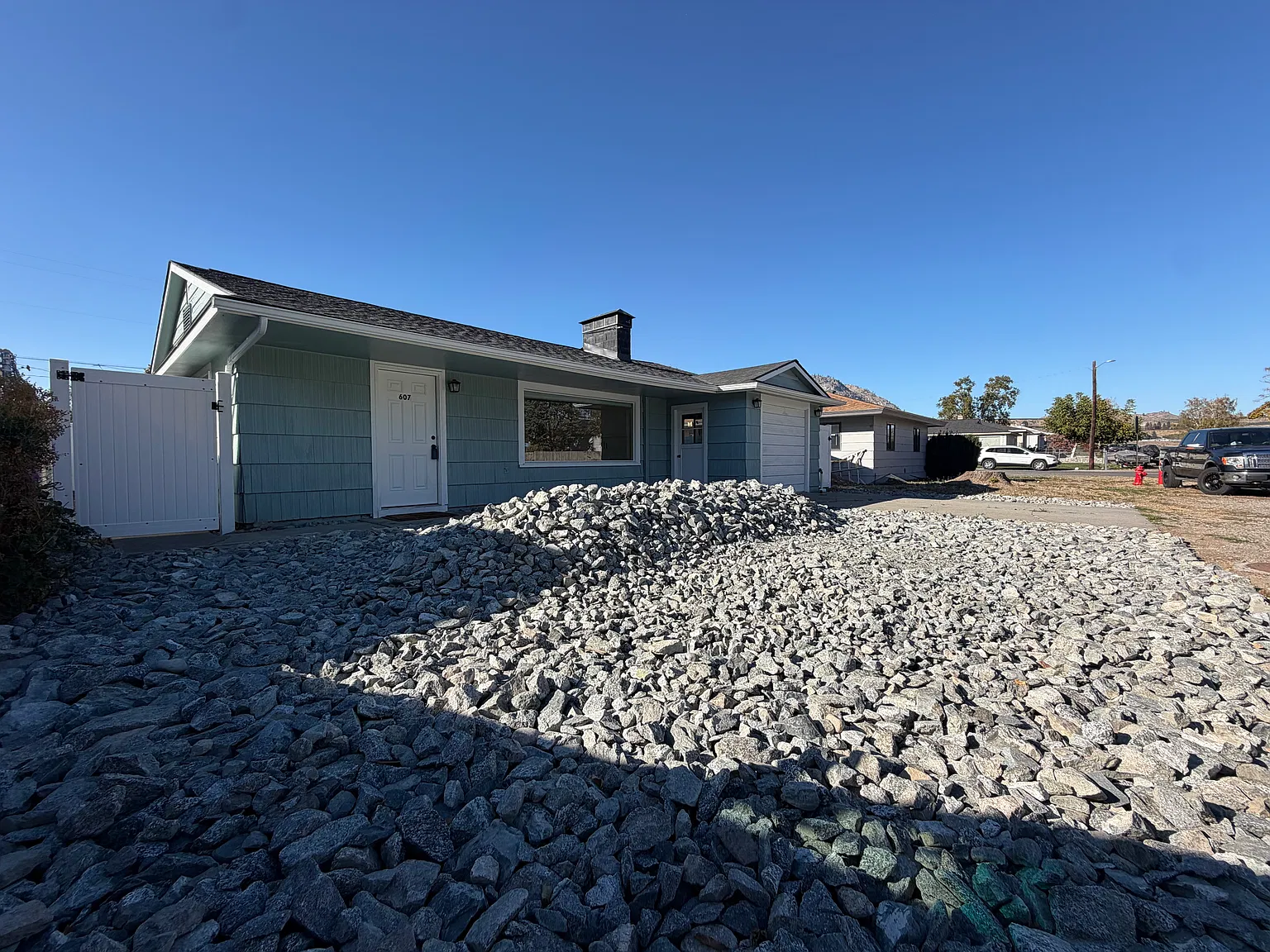 2 bed, 925 sqft, $2,000 — Photo 3