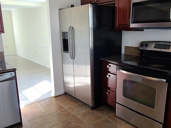 5th image of 4527 Saucon Valley Ct