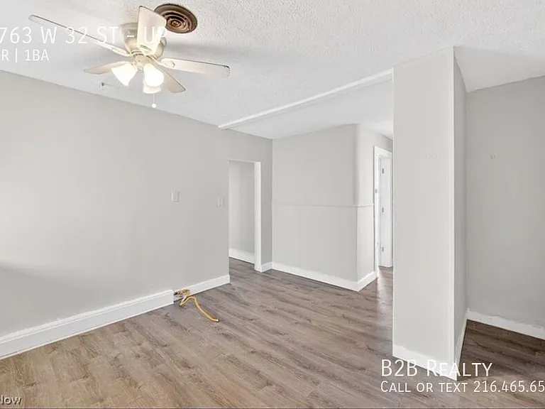 2763 W 32nd St #UP — Photo 14