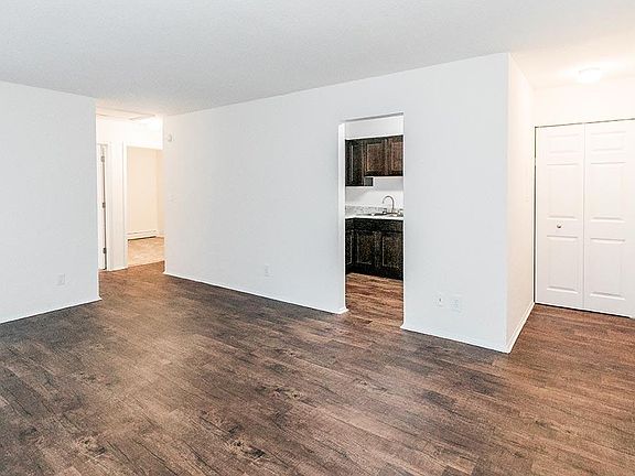 3rd image of 641 Eagle Ave