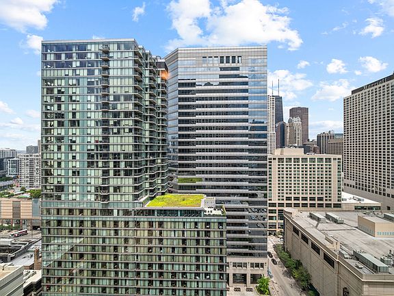 3rd image of 440 N Wabash Ave APT 2806