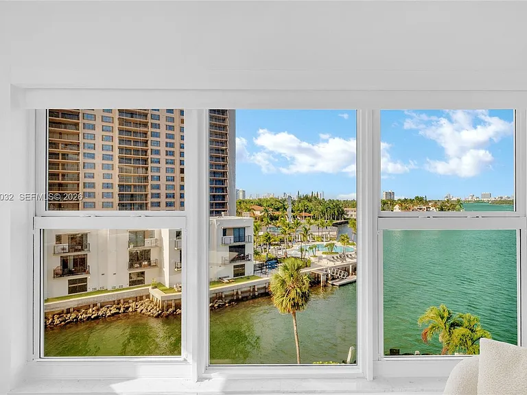 11111 Biscayne Blvd #5A — Photo 40