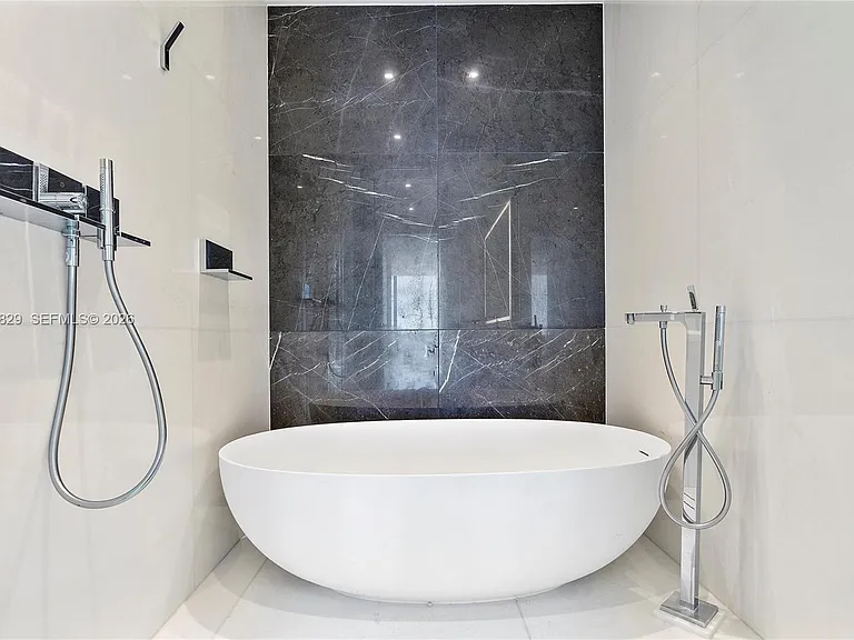 300 Biscayne Boulevard Way #903 — Photo 24