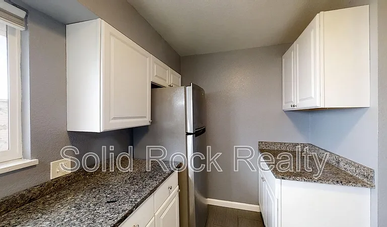 333 Bonnie Ct #4 — Photo 3