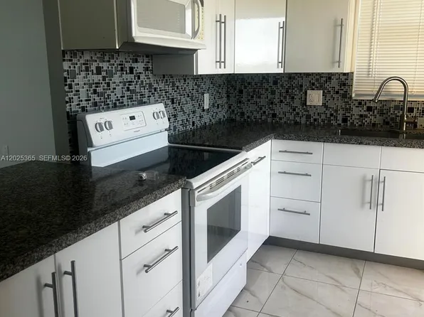 16400 NE 17th Ave, North Miami Beach, FL