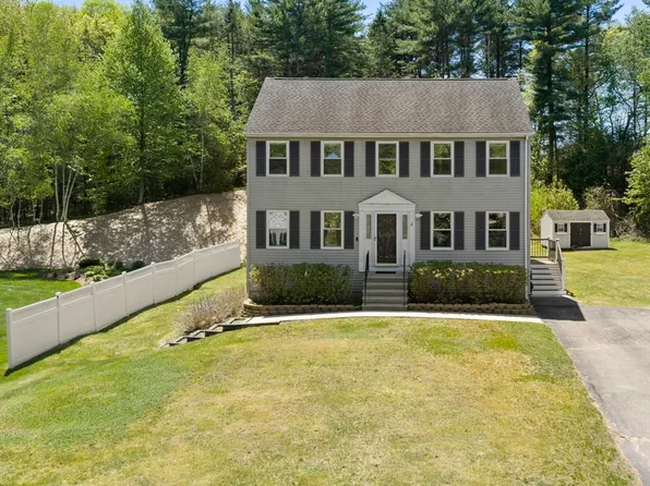 4 Brookside Dr, Douglas, MA 01516