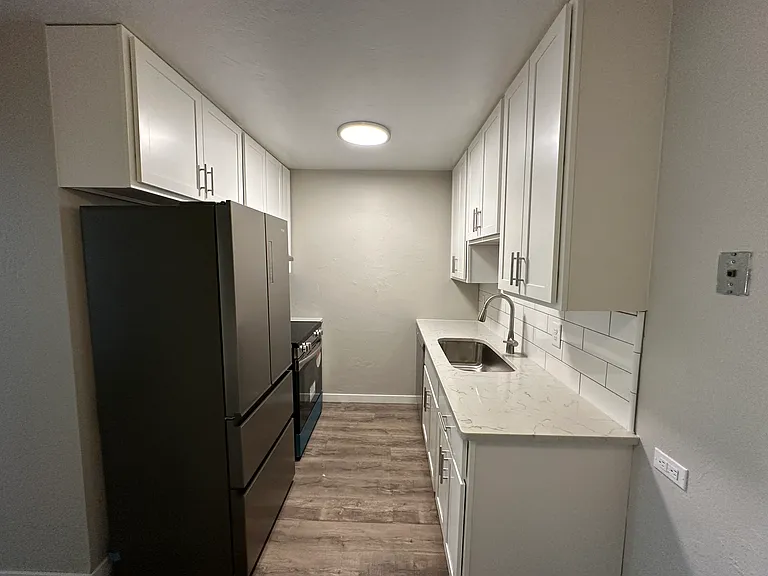 Brand New Remodeled Nina Flats — Photo 1