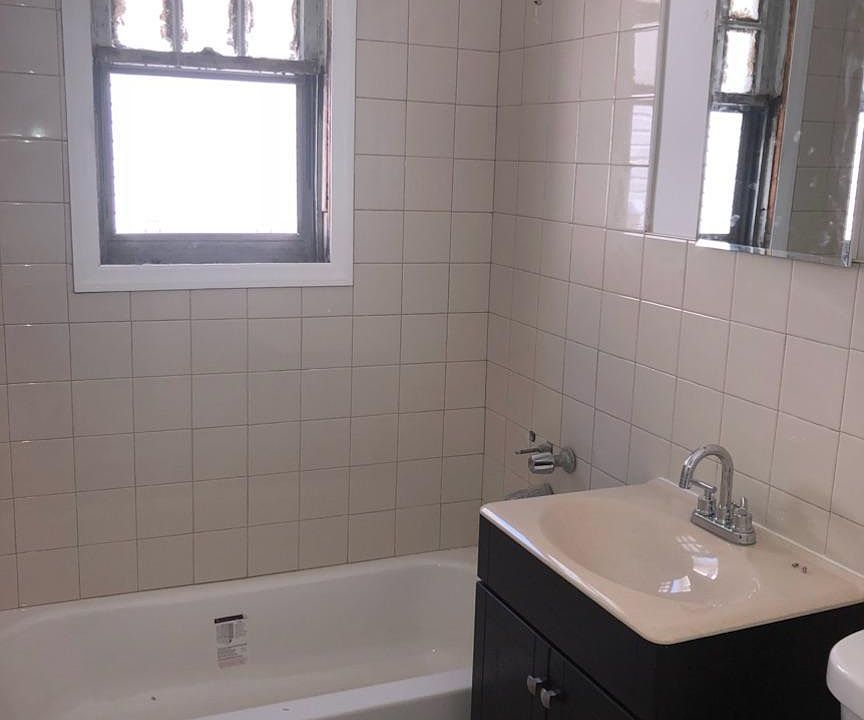 2nd image of 19 Laurel Pl