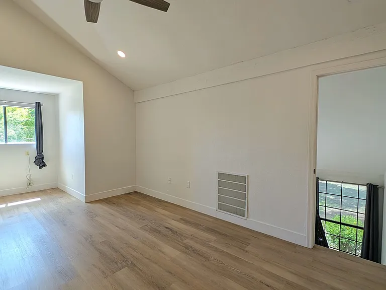 602 N May St #67 — Photo 27