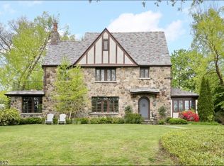 390 Highland Ave, Ridgewood, NJ 07450