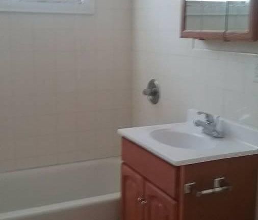 2nd image of 34 Cedar Ln APT 6
