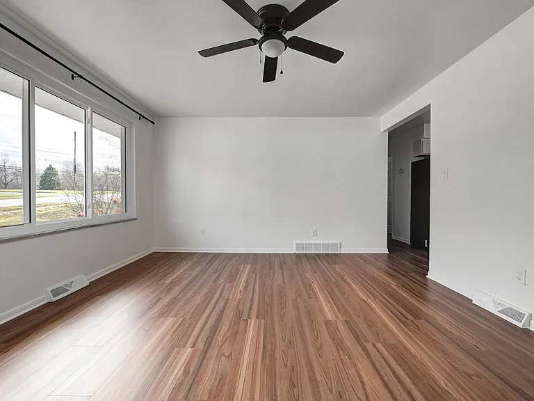 2930 Northglen Dr — Photo 27