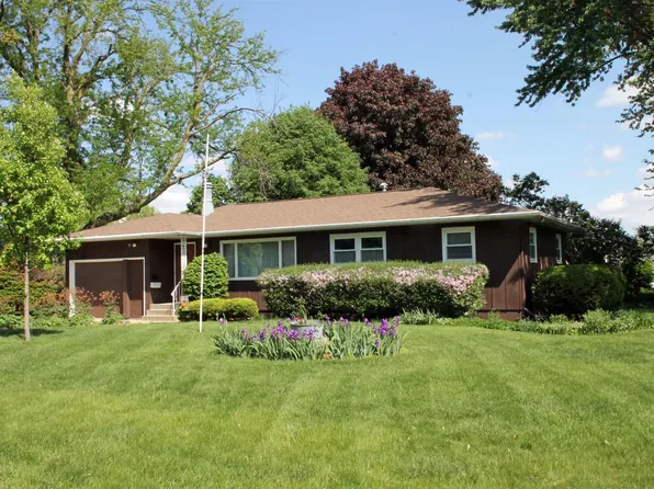 1706 3rd Ave NW, Waverly, IA 50677