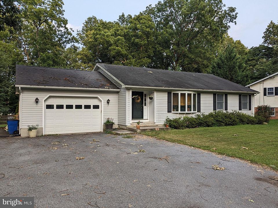 1st image of 164 Ashley Dr