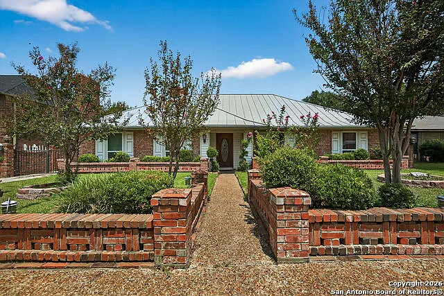 3413 Foxbriar Ln — Photo 1