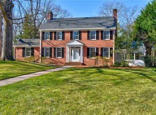 710 Roslyn Rd, Winston Salem, NC 27104