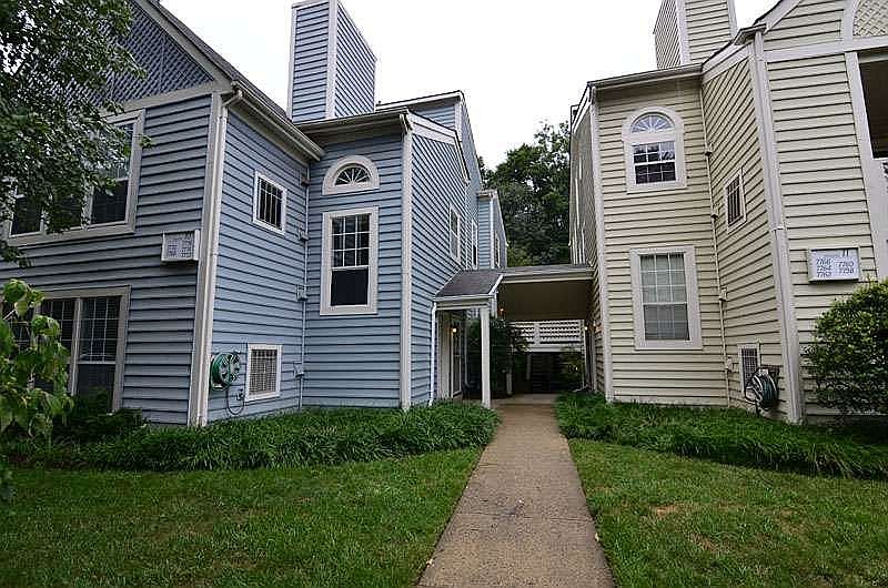 1st image of 7774 Willow Point Dr #7774