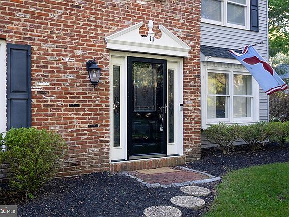 3rd image of 11 Whitemarsh Ct