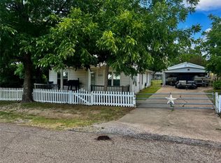 169 Glenn St, Bluff Dale, TX 76433
