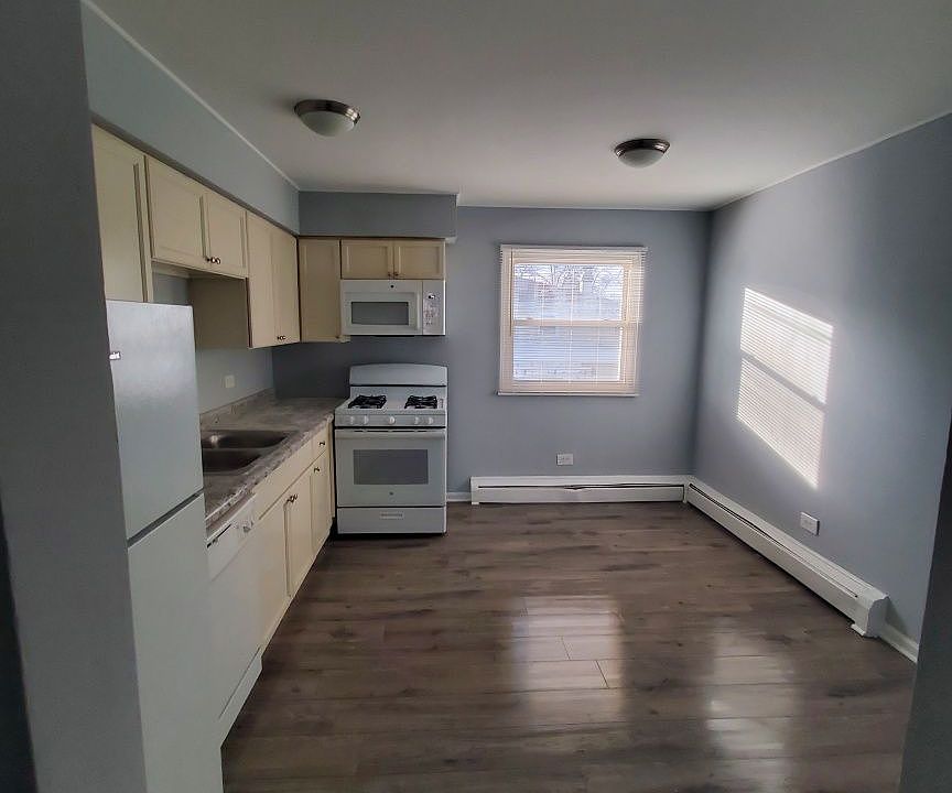 1st image of 1026 E Division St #D