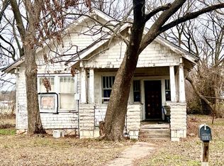 711 E 9th St, Pawhuska, OK 74056