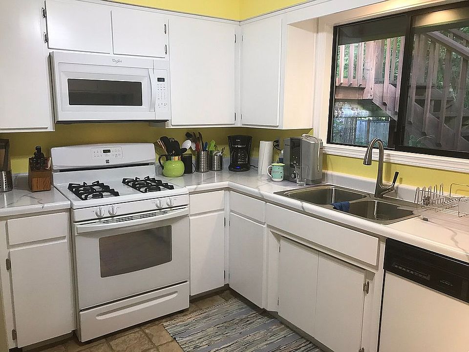 1st image of 4404 Clearwater Dr SE