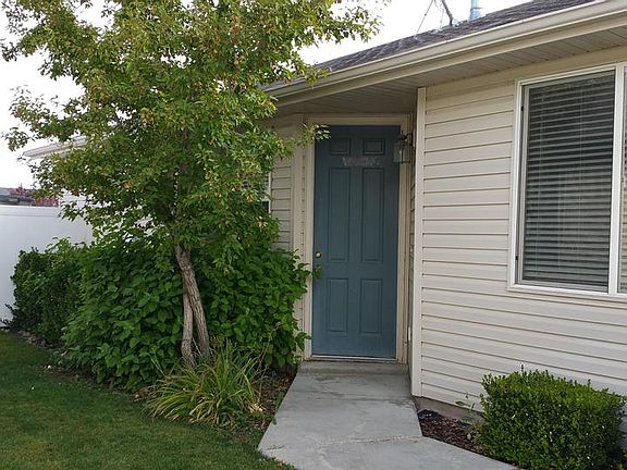3rd image of 6755 S Berault Ct