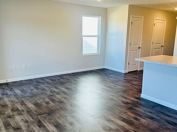 4th image of 10355 Mae Ct