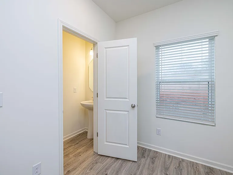 495 Kincaid Rd — Photo 14