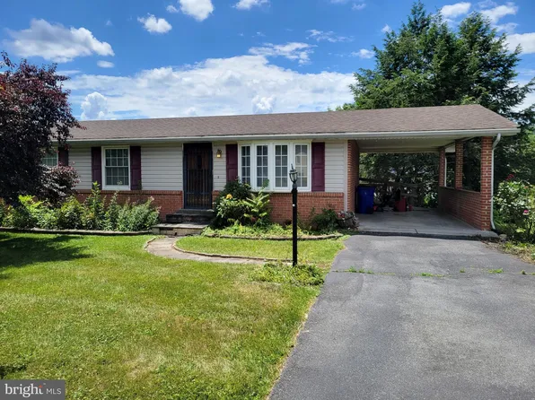 10086 Quail Knob Ln, Frederick, MD 21702