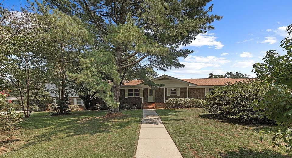 1st image of 202 Christopher Dr