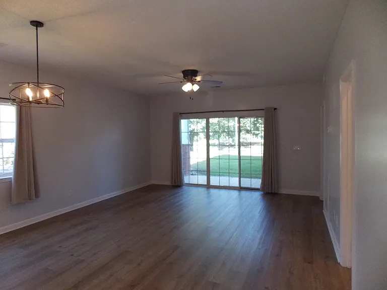 3919 Gladiola Ct #101 — Photo 6